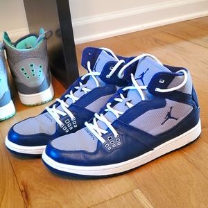 Jordan Sneakers Navy Grey 10.5